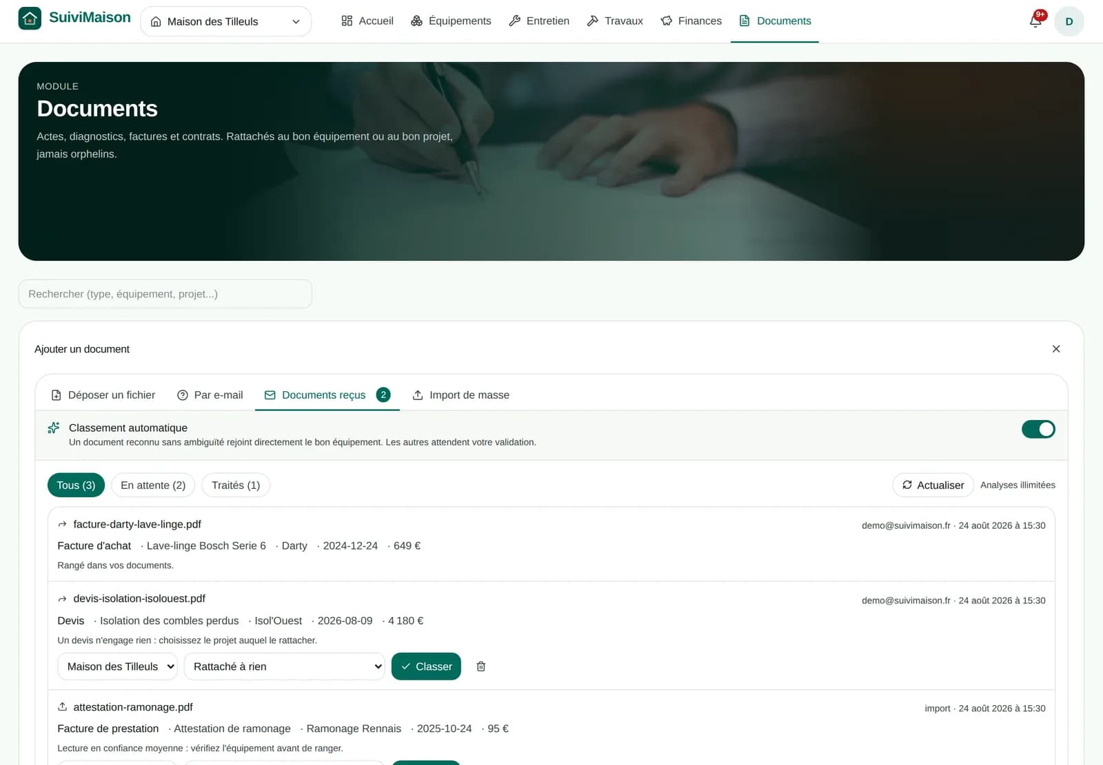 La page Documents : la recherche, puis le bloc d'ajout avec ses onglets Déposer un fichier, Par e-mail, Documents reçus et Import